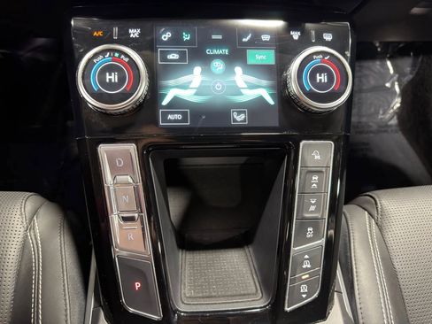 Used 2020 Jaguar I-PACE SE image 22