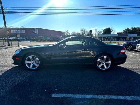 Used 2011 Mercedes-Benz SL 550 image 8