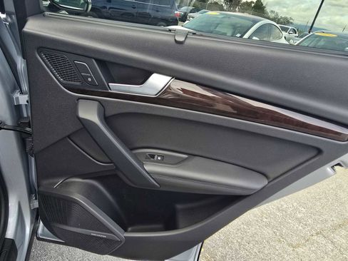 Used 2019 Audi Q5 2.0T Premium Plus w/ Premium Plus Package image 13