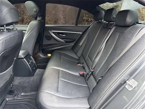 Used 2018 BMW 330i xDrive Sedan image 10