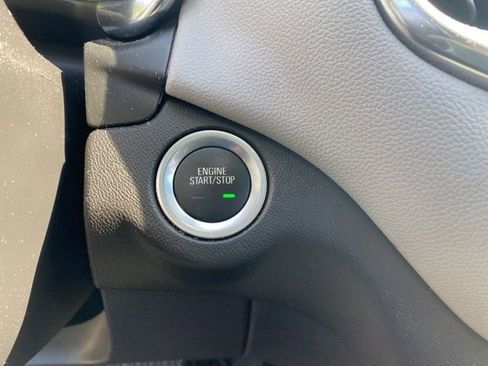 Used 2024 Chevrolet Equinox LS FWD image 19