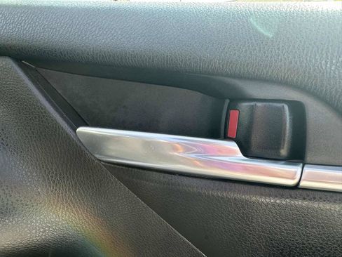 Used 2021 Toyota Camry SE FWD image 30