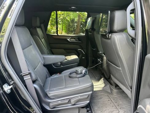 Used 2025 GMC Yukon Denali w/ Denali Reserve Package AWD/4WD image 13