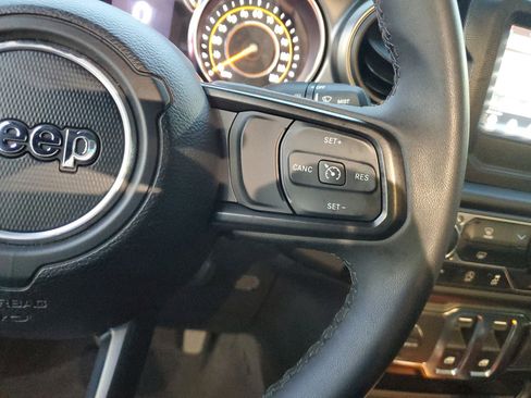 Certified 2023 Jeep Wrangler Willys image 23