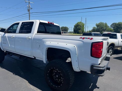 Used 2016 Chevrolet Silverado 2500 LT AWD/4WD image 8