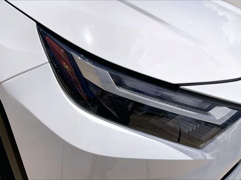 Used 2025 Toyota RAV4 XLE FWD image 23