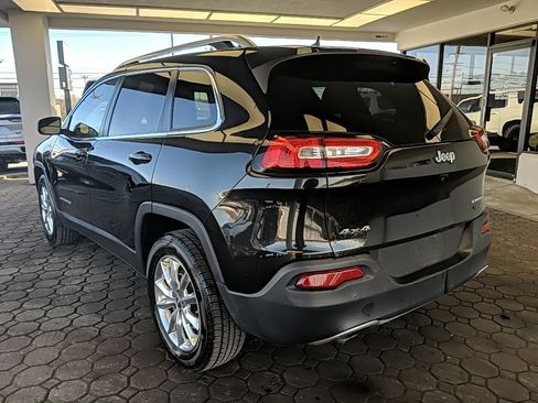 Used 2016 Jeep Cherokee Limited image 9