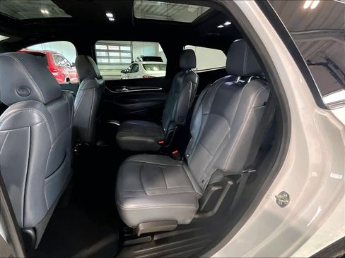 Used 2024 Buick Enclave Essence w/ Experience Buick Package image 15