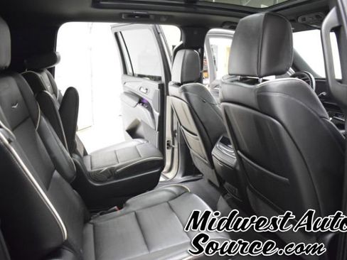Used 2023 Cadillac Escalade ESV Sport w/ LPO, Illumination Package image 18