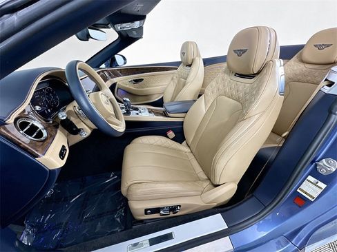 Used 2022 Bentley Continental GT image 23