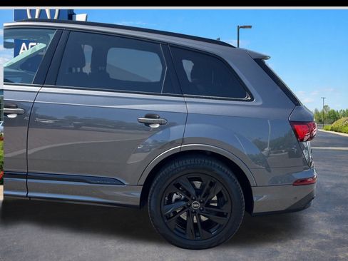 Used 2023 Audi Q7 3.0T Prestige w/ Prestige Package AWD/4WD image 4