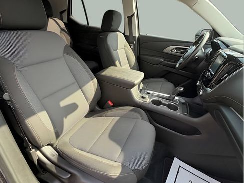 Used 2018 Chevrolet Traverse LS AWD/4WD image 16