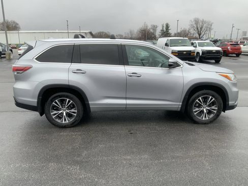 Used 2016 Toyota Highlander XLE image 15