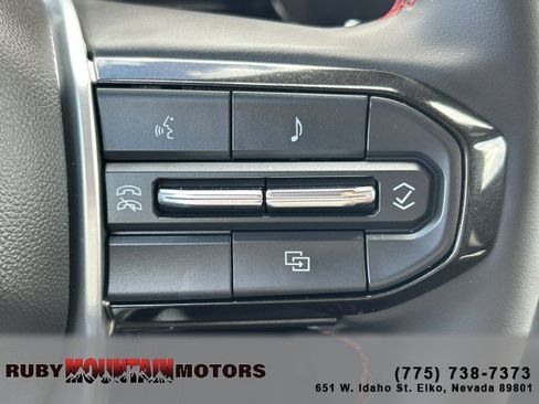 Used 2025 Chevrolet Colorado Z71 AWD/4WD image 13