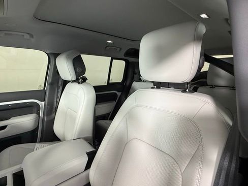 New 2025 Land Rover Defender 110 S image 13
