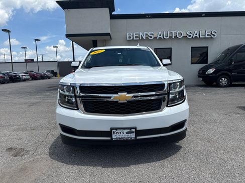 Used 2017 Chevrolet Tahoe LT image 3