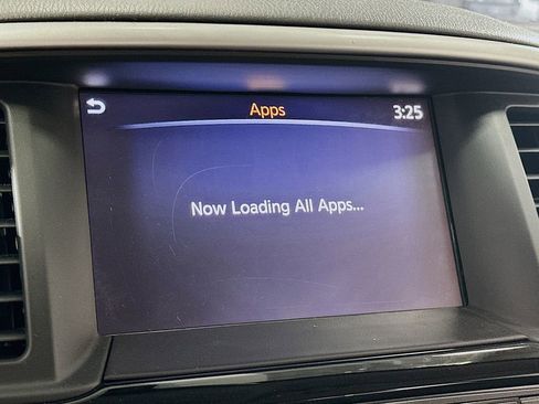 Used 2018 Nissan Pathfinder SV AWD/4WD image 17