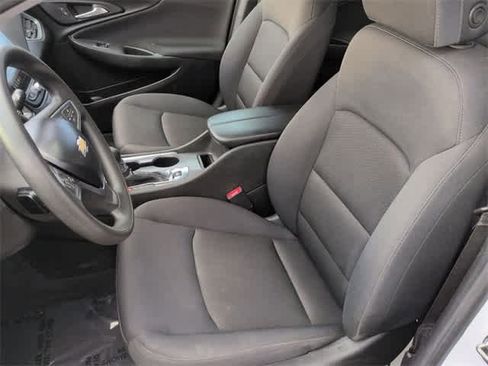 Used 2023 Chevrolet Malibu LT image 16