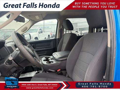 Used 2019 RAM 1500 Express w/ Hydro Blue Sport Package AWD/4WD image 12