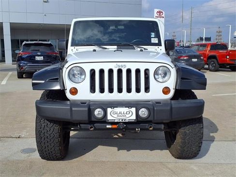 Used 2012 Jeep Wrangler Unlimited Sport image 3