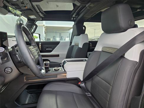 Used 2025 GMC Hummer EV 3X AWD/4WD image 29