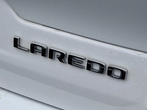 Used 2023 Jeep Grand Cherokee Laredo w/ Luxury Tech Group I image 16