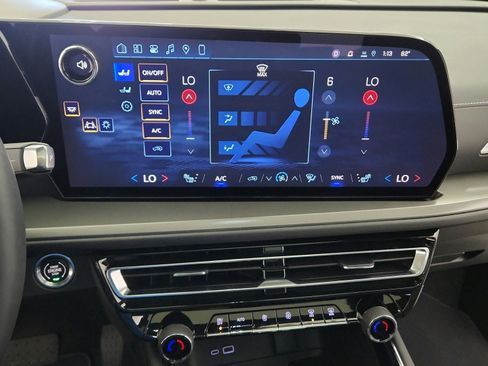 New 2026 Chevrolet Traverse Z71 w/ Driver Confidence Package image 53