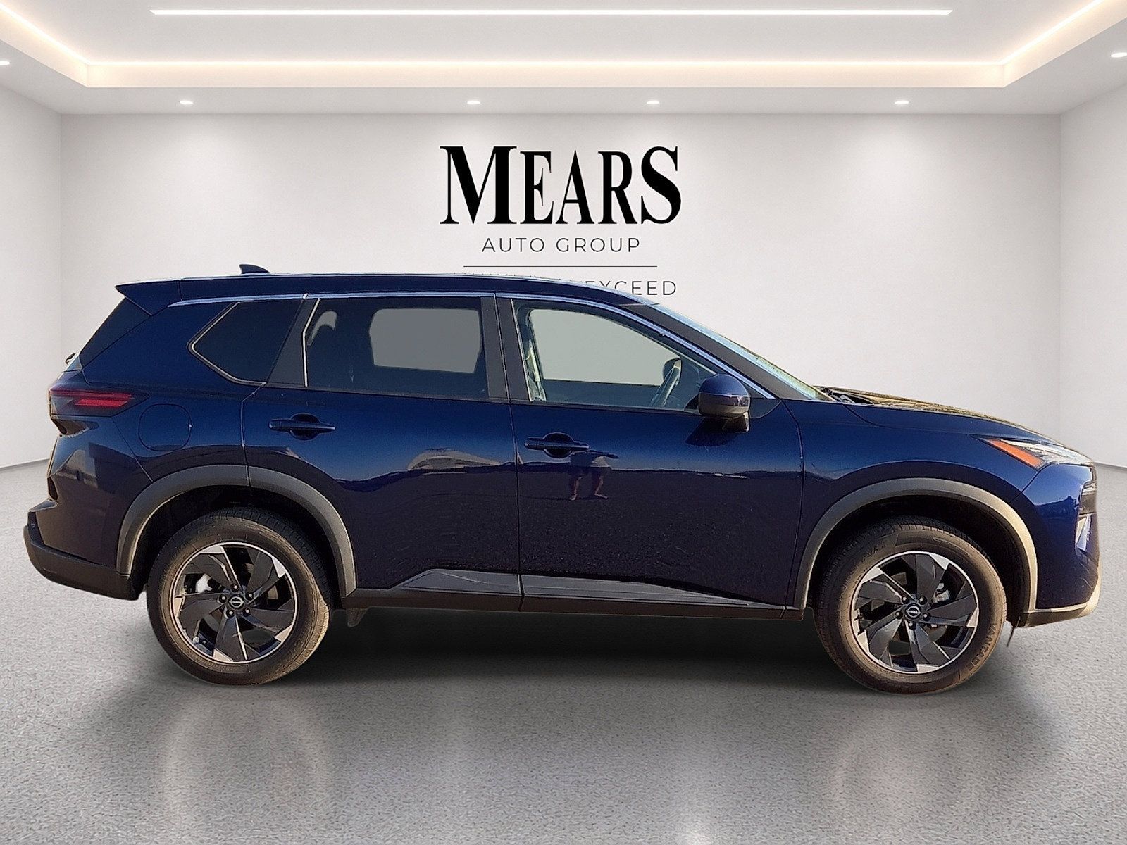 Used 2025 Nissan Rogue SV AWD/4WD image 6