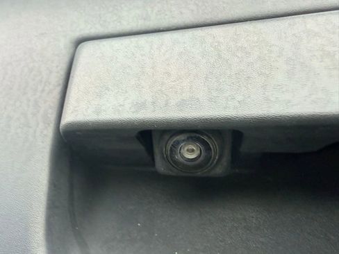 Used 2019 Nissan Frontier S image 11