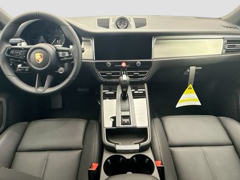 Used 2026 Porsche Macan AWD/4WD image 16