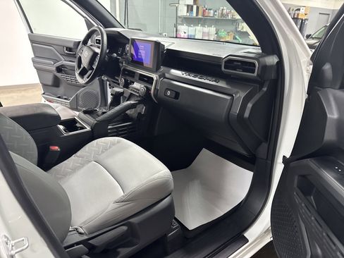 Used 2024 Toyota Tacoma SR5 image 39