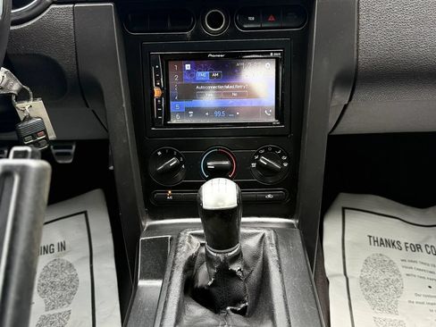 Used 2008 Ford Mustang Convertible RWD image 24