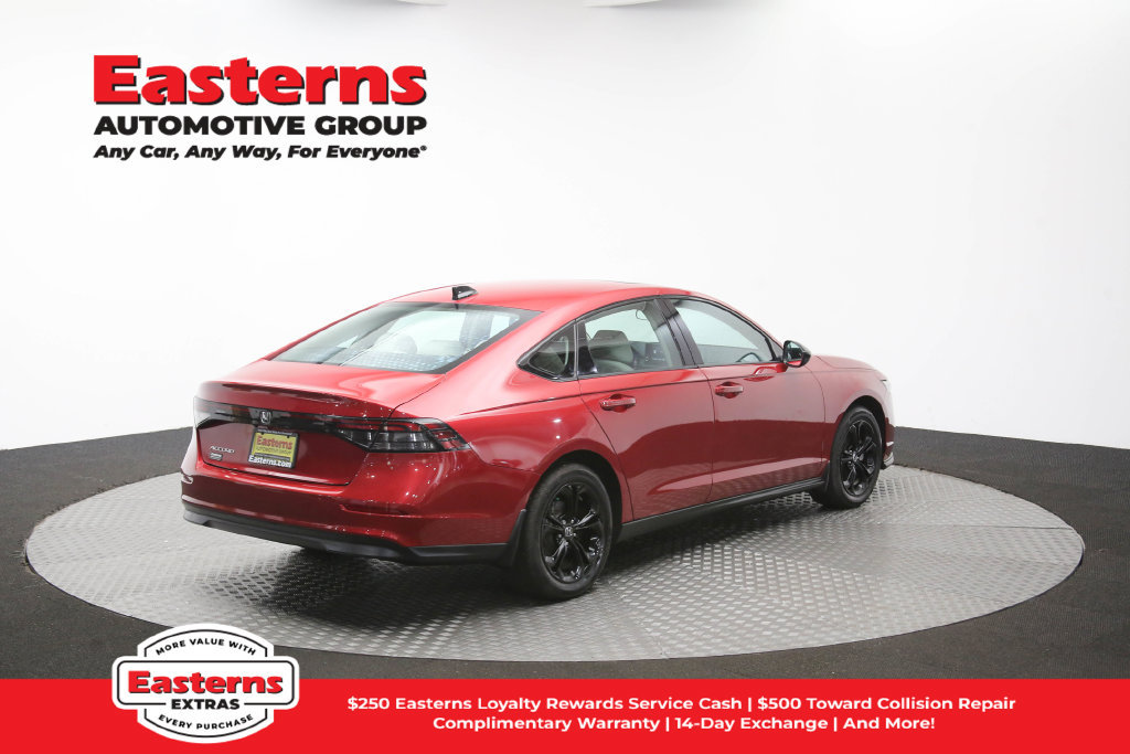 Used 2025 Honda Accord SE image 41