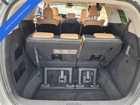 Used 2022 Kia Carnival EX FWD image 20
