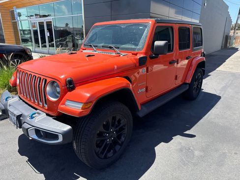 Used 2023 Jeep Wrangler Unlimited Sahara AWD/4WD image 22