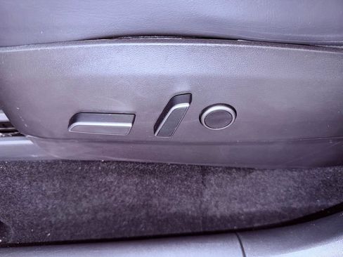 Used 2023 Tesla Model Y Long Range AWD/4WD image 19