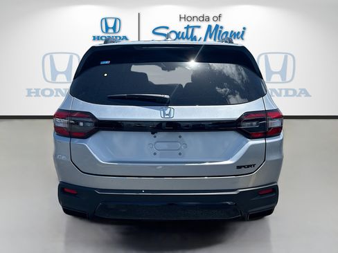 New 2026 Honda Pilot Sport image 6