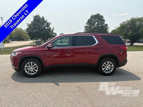Used 2019 Chevrolet Traverse LT w/ LPO, Floor Liner Package AWD/4WD image 3