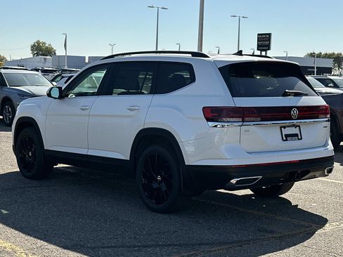 New 2026 Volkswagen Atlas SE image 4