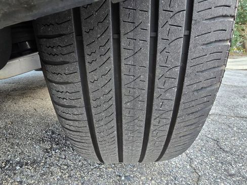 Used 2023 Rivian R1S Adventure image 18