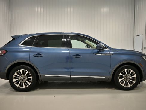 Used 2019 Lincoln Nautilus Select AWD/4WD image 42