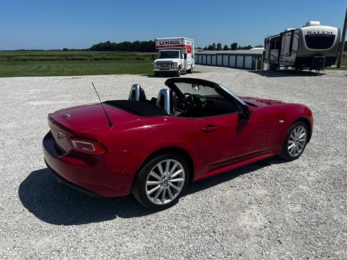 Used 2017 FIAT 124 Spider Lusso RWD image 27