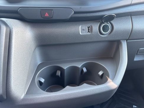 New 2025 Ford Transit 250 148 Medium Roof image 23