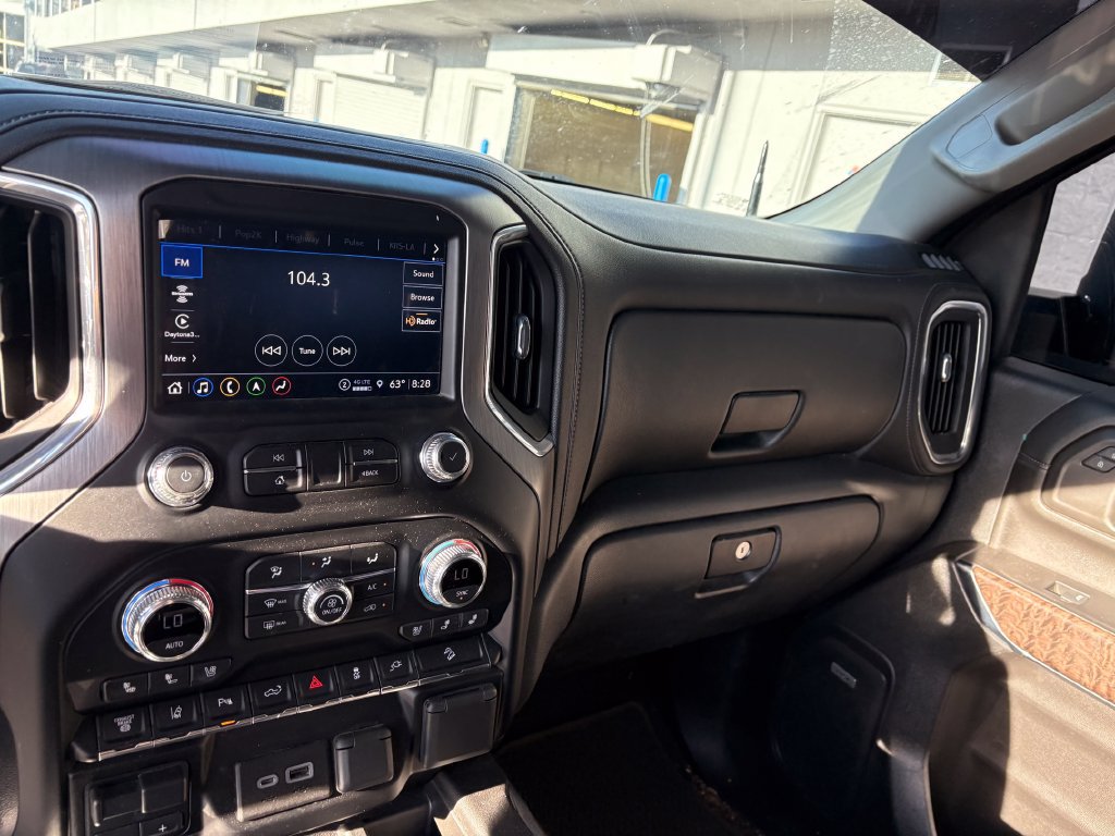 Used 2021 GMC Sierra 2500 Denali w/ Denali Ultimate Package AWD/4WD image 21