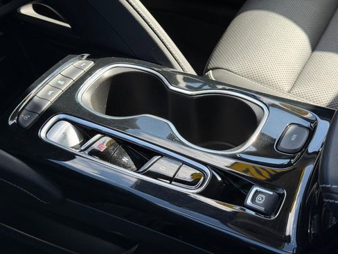 Used 2021 Buick Envision Essence w/ Sport Touring Package image 20