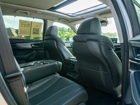 Used 2023 Acura MDX FWD w/ Technology Package image 18