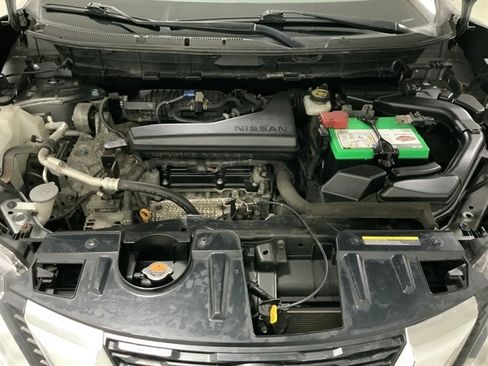 Used 2019 Nissan Rogue SV image 10