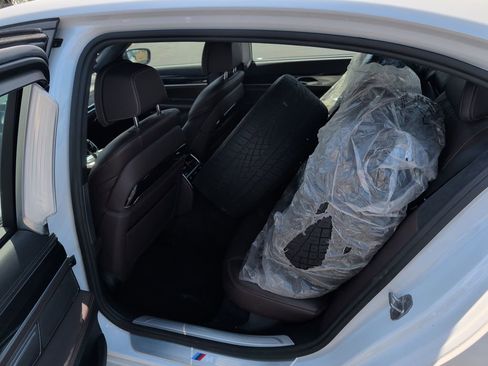 Used 2016 BMW 750i xDrive AWD/4WD image 7