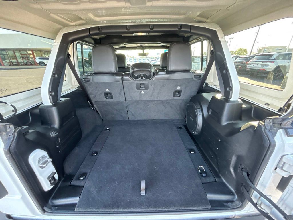 Used 2023 Jeep Wrangler Unlimited Sport AWD/4WD image 27