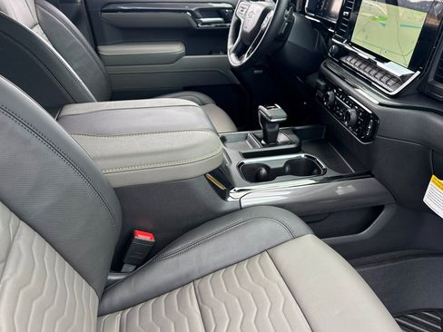 New 2026 Chevrolet Silverado 1500 ZR2 w/ ZR2 Bison Edition image 15